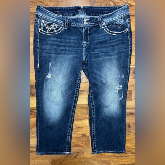 Vigoss The Chelsea Capri Jeans Size 20 Distressed Dark Wash Embroidered Pockets - Picture 1 of 7